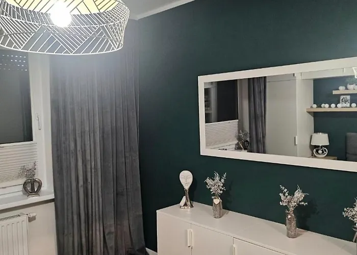 Z Ogródkiem Wysoki Standard Centrum Północ